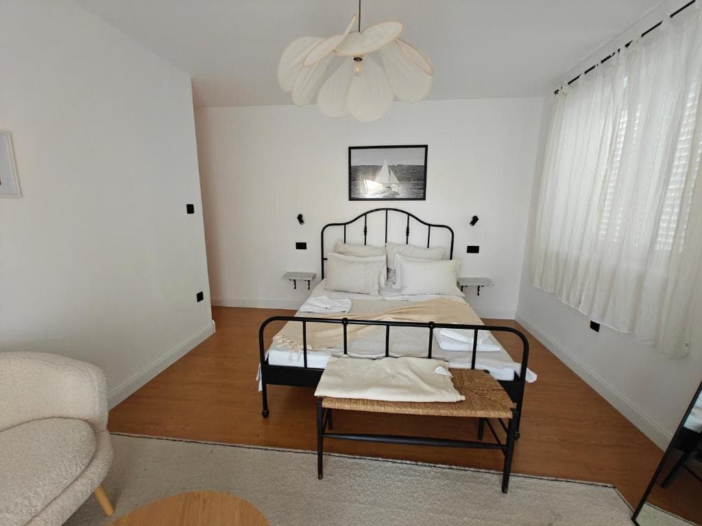 Deluxe Black Room at Casa Valsecca in Krk - gallery image 9