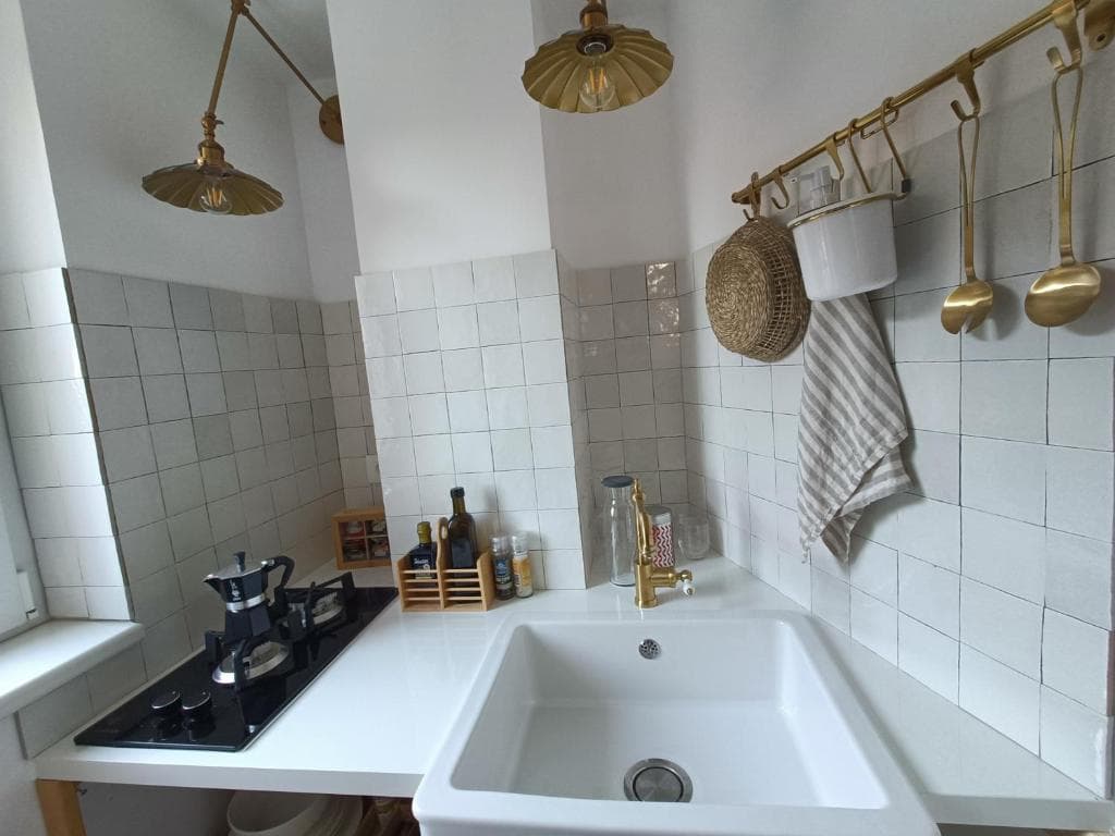 Deluxe Studio Apartment with Hot Tub at Casa Valsecca in Krk - gallery image 8