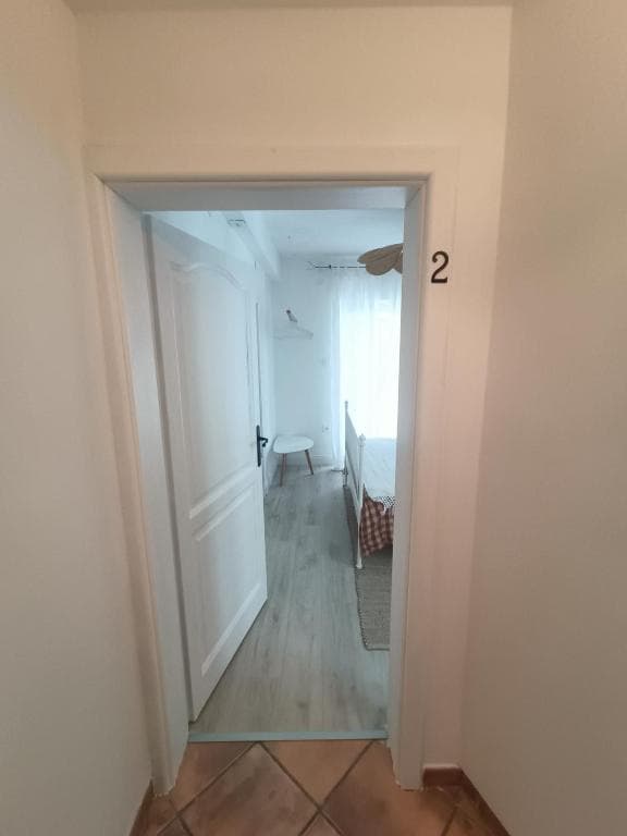 Deluxe Studio Apartment with Hot Tub at Casa Valsecca in Krk - gallery image 14